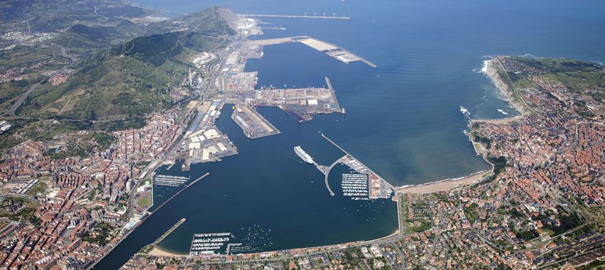 Puerto de Bilbao, vista general aérea