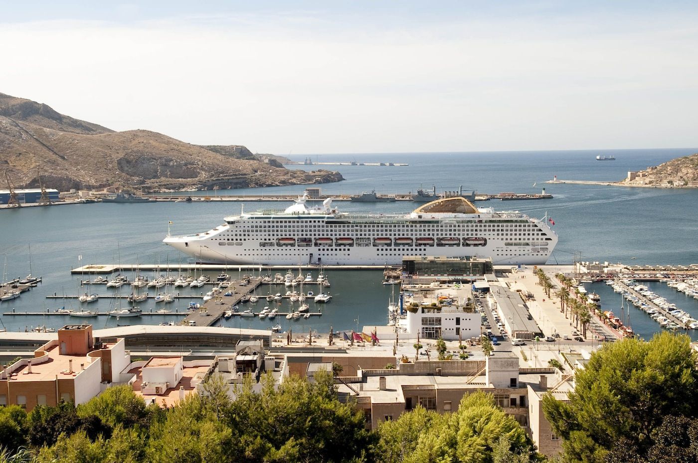 Crucero en el puerto de Cartagena