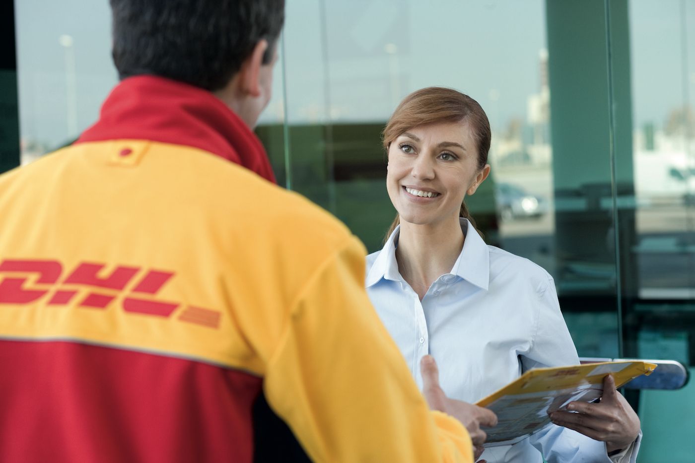 dhl-entrega-paquete