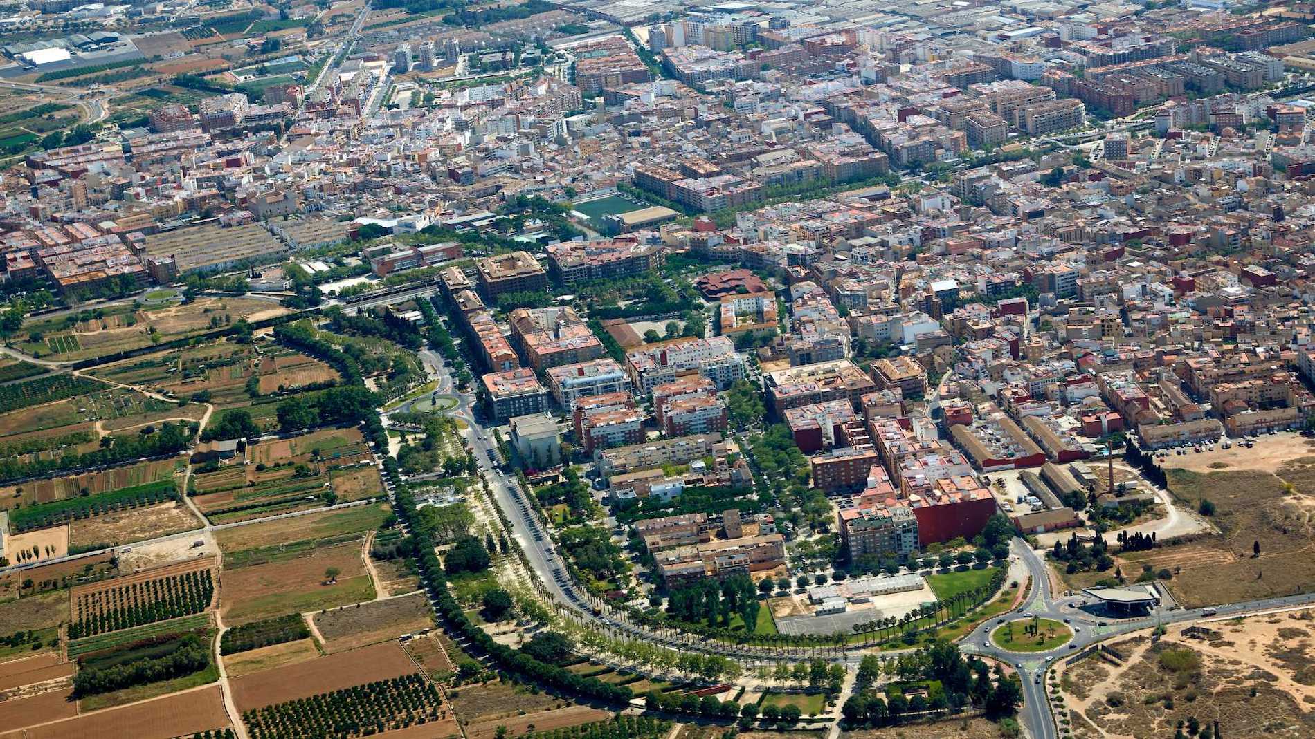 La parcela está ubicada en la localidad de Aldaya, en el eje que une Valencia con Madrid.