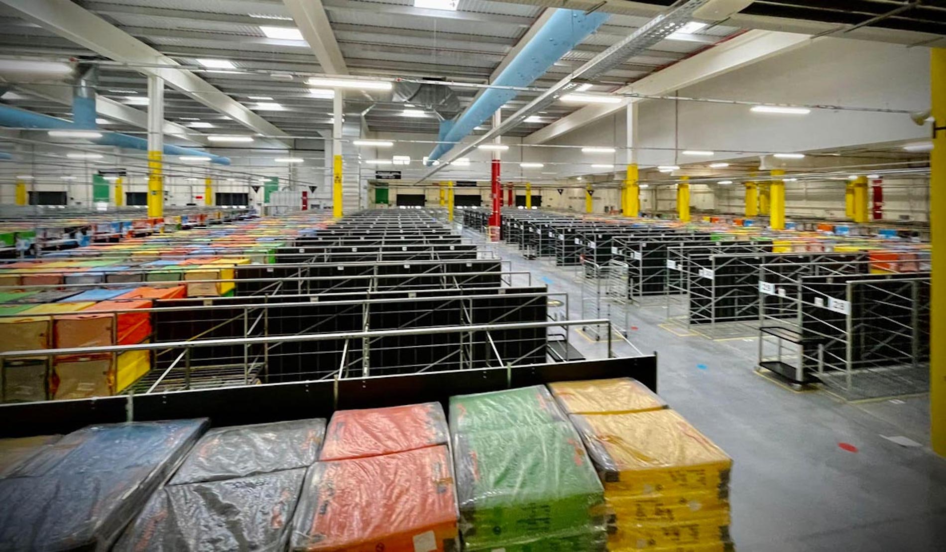 La instalación logística de Amazon en El Puerto de Santa María está ubicada en el polígono industrial Las Salinas.