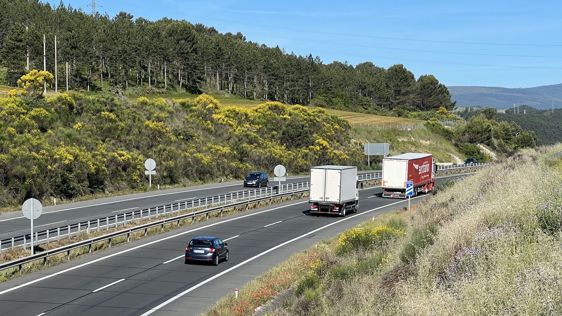 camiones carretera Navarra transporte