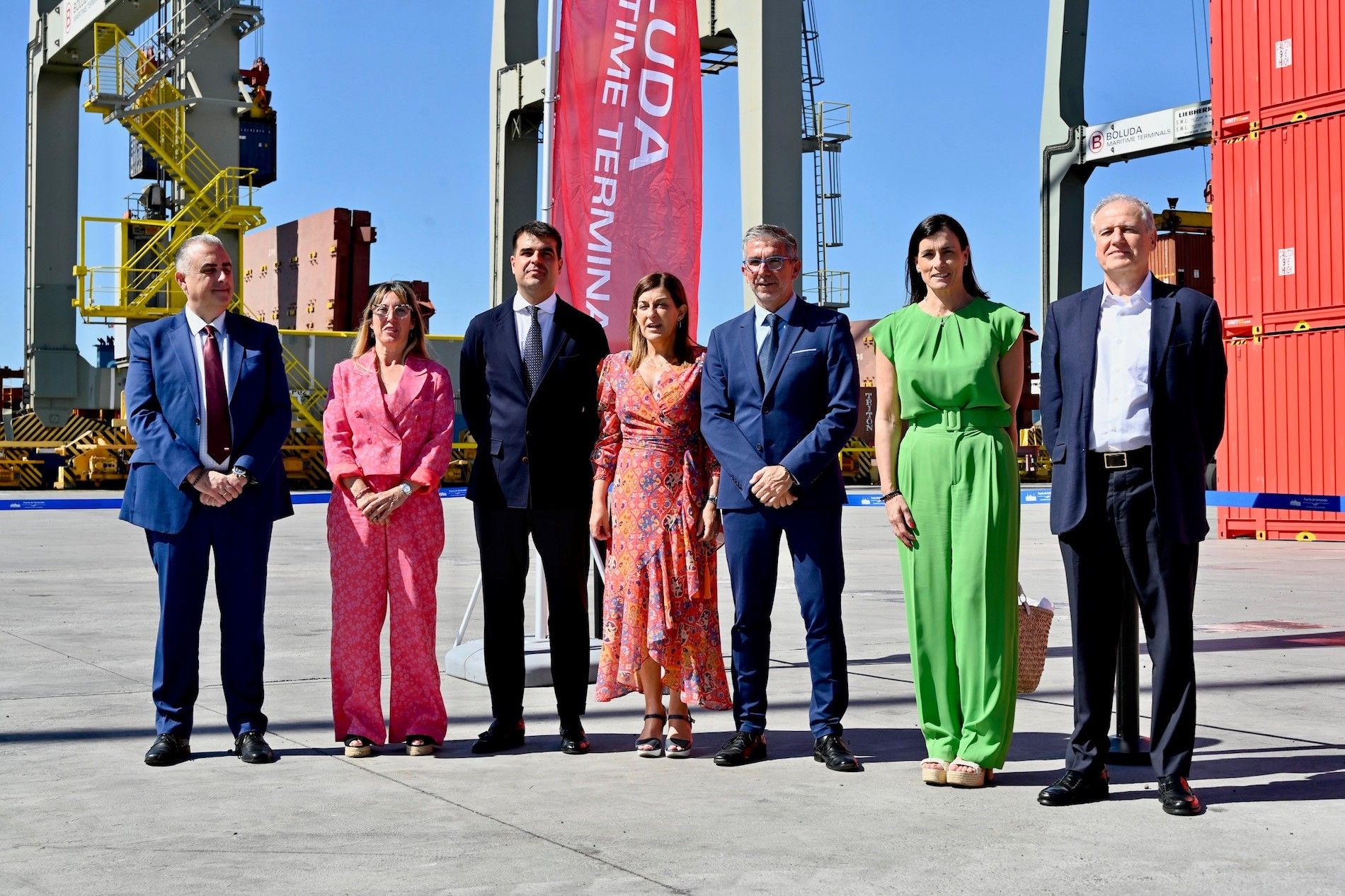 César Díaz ha visitado las obras junto a la presidenta de Cantabria y el presidente de Boluda Shipping.