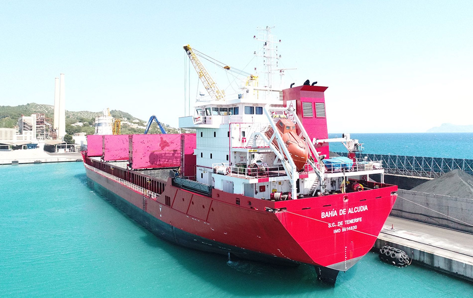 granelero Transportes Maritimos de Alcudia atracado