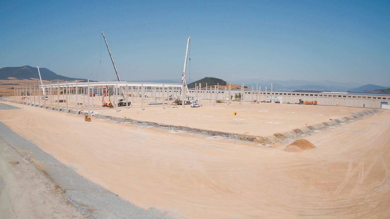 En Navarra, avanzan las obras de construcción de la planta de ensamblaje de baterías de Mobis en VGP Parks Pamplona Noaín.