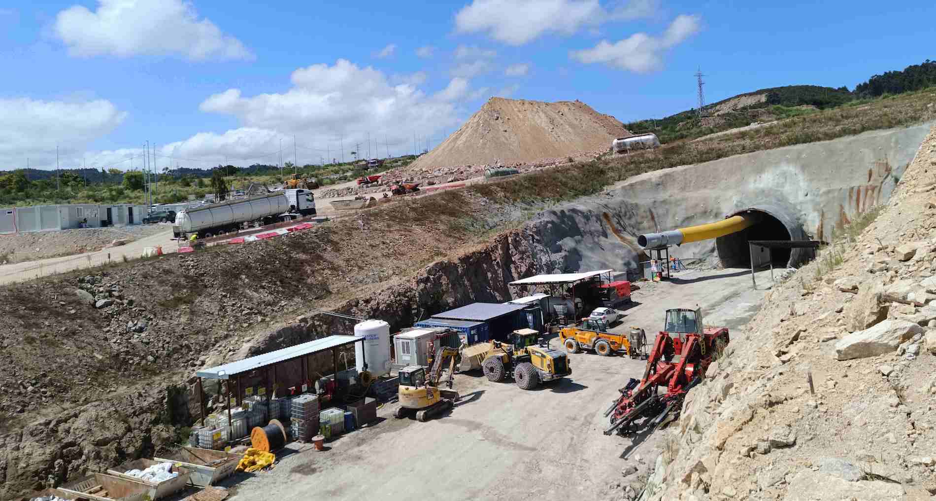 El acceso ferroviario al Puerto Exterior conectará las instalaciones de Punta Langosteira con el Eje Atlántico. 