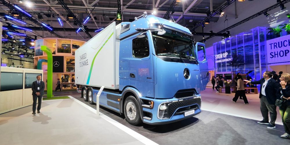 El Mercedes-Benz eActros 600 ha visto reconocido el rendimiento de su sistema de propulsión, que se basa en dos motores eléctricos de 400 kW.