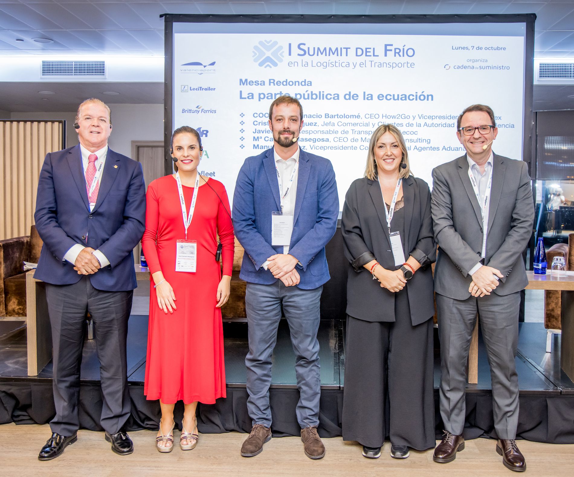 Los integrantes de la primera mesa del evento.