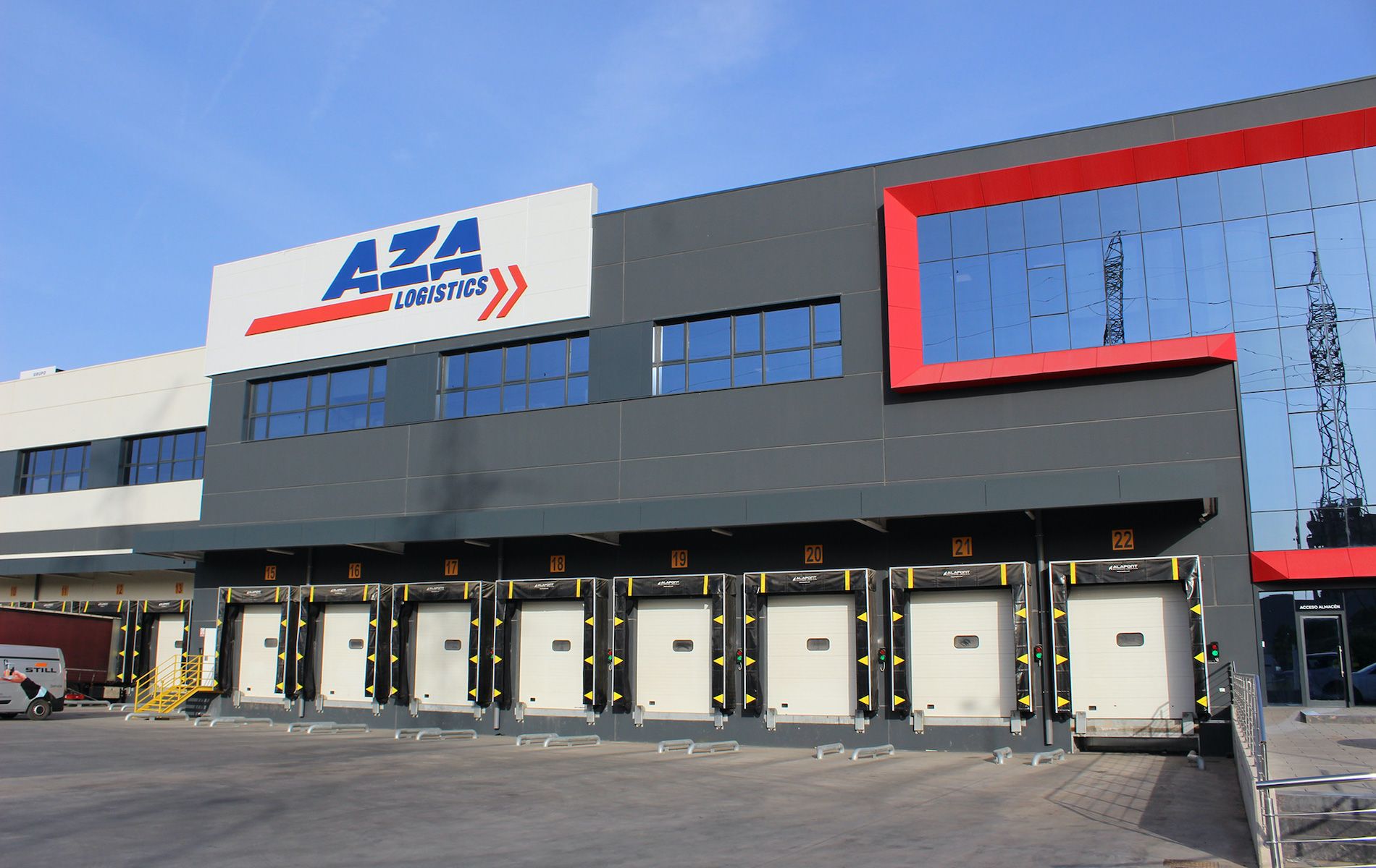 Aza Logistics tiene más de un siglo de historia.