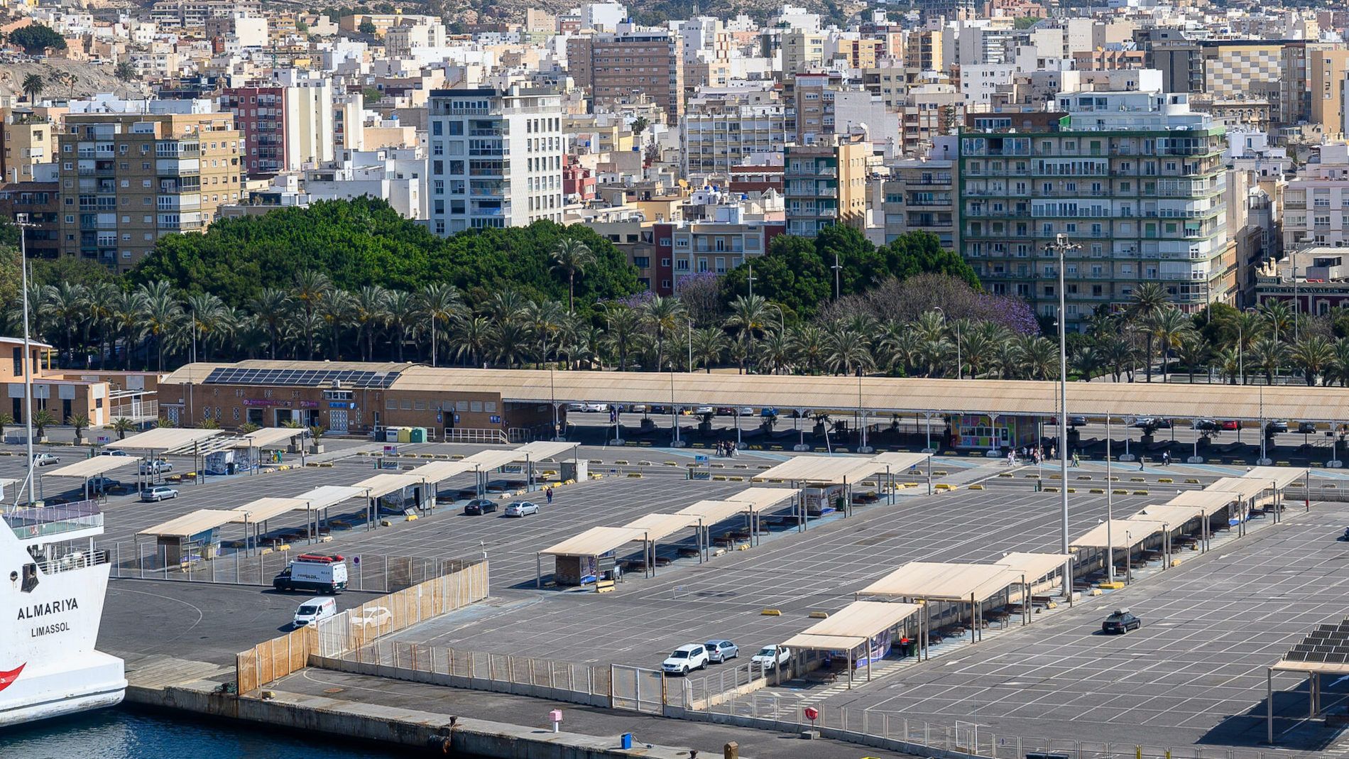 aparcamiento muelle Ribera I puerto Almeria