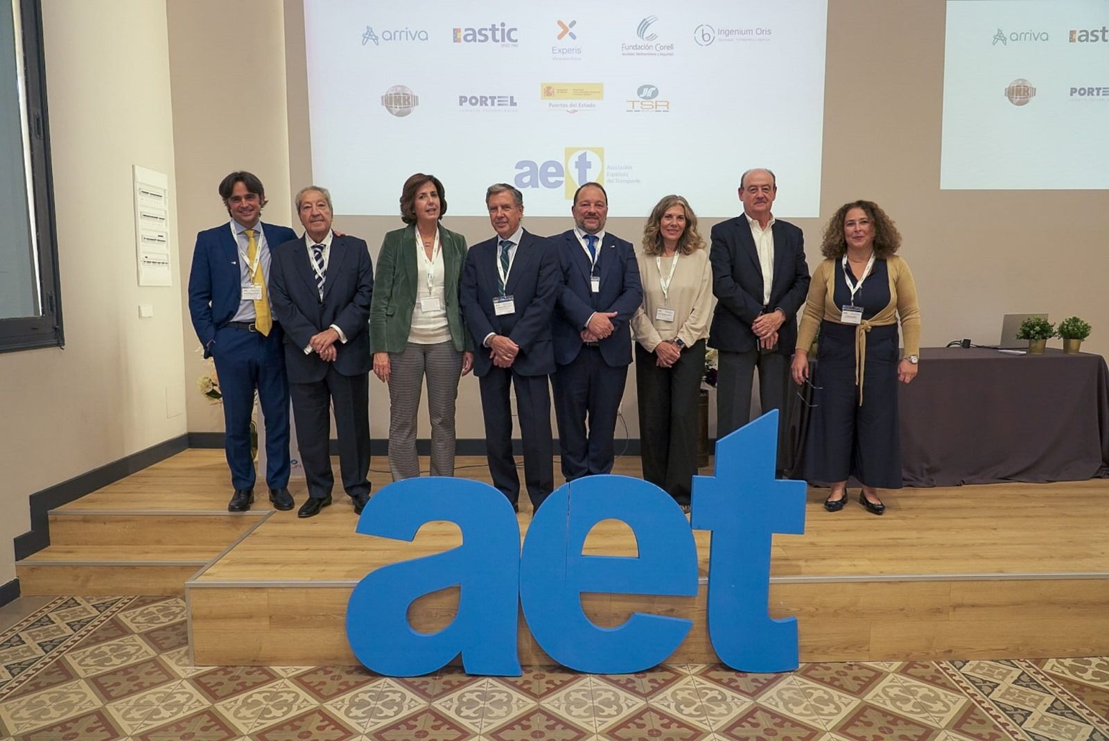 AET Medallas al Merito Transporte 2024